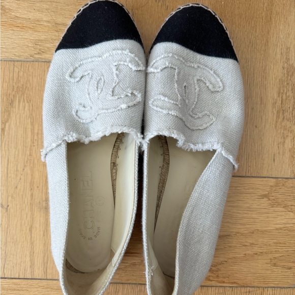 Chanel espadrilles in linen black and white - Picture 4 of 4